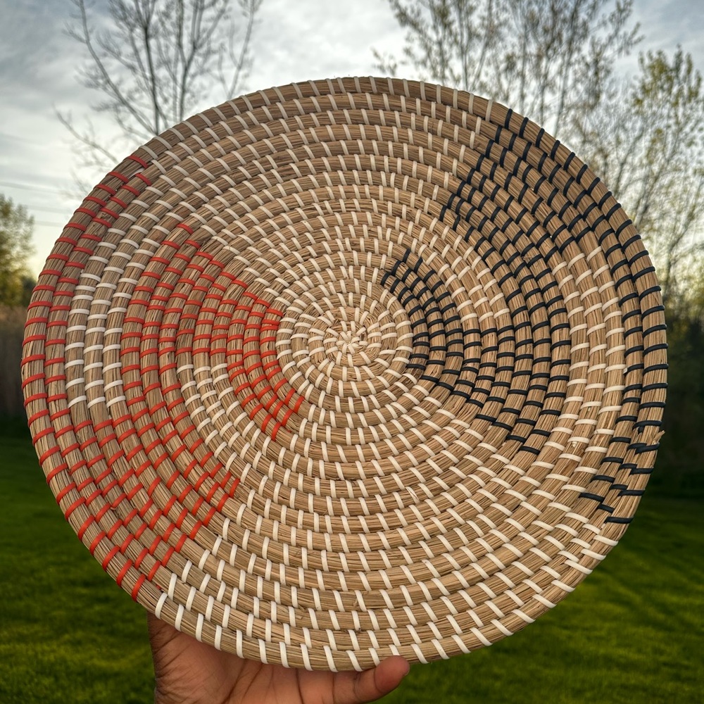 Natural Round Handicraft Seagrass Wall Hanging Woven Plate